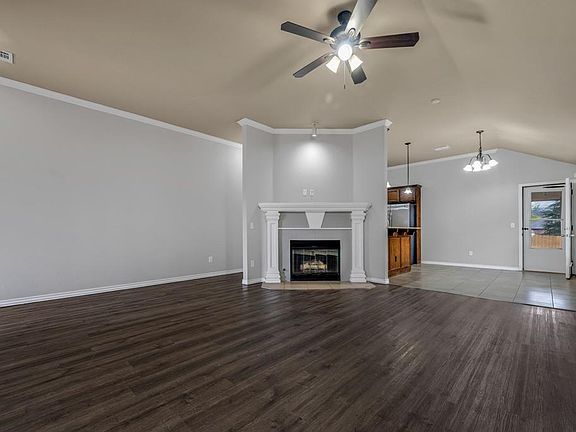 4th image of 620 Apple Tree Ln