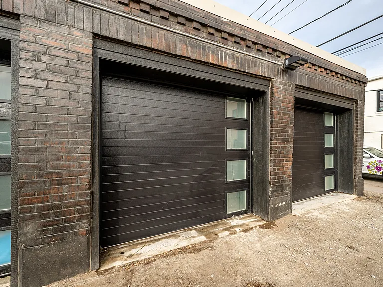 226 N Main St — Photo 52