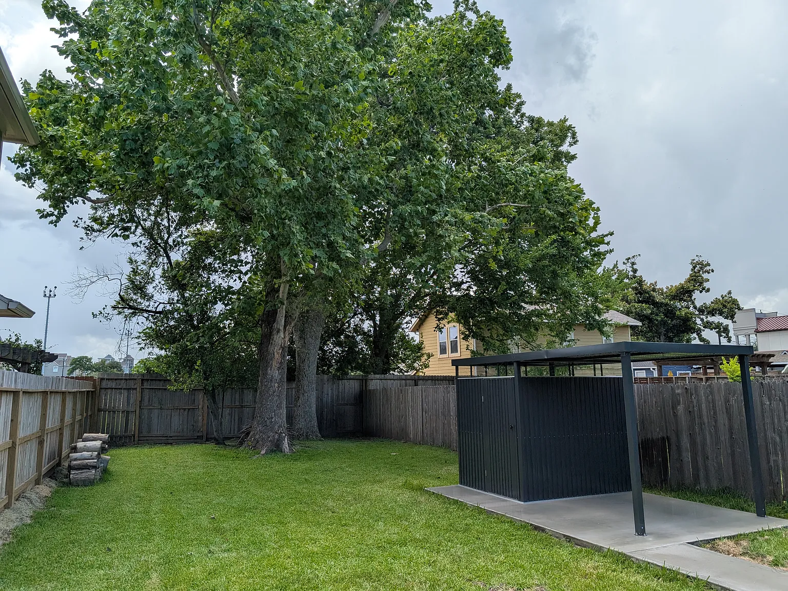 719 Herkimer St — Photo 3