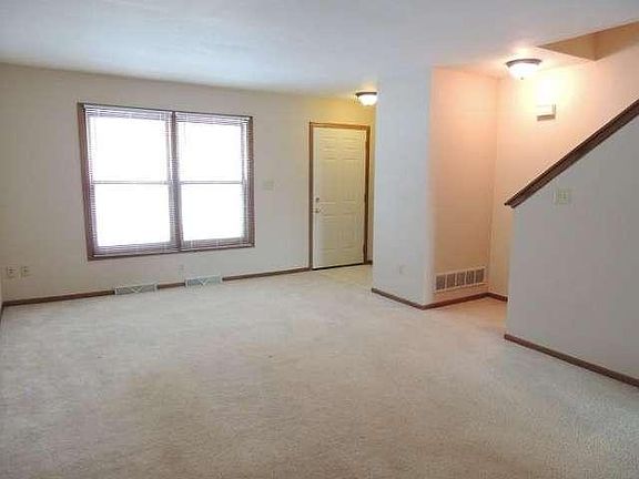 2nd image of 1825 Paramount Dr