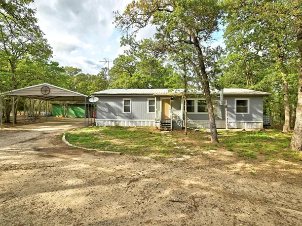 124 Coyote Ln, Elgin, TX 78621