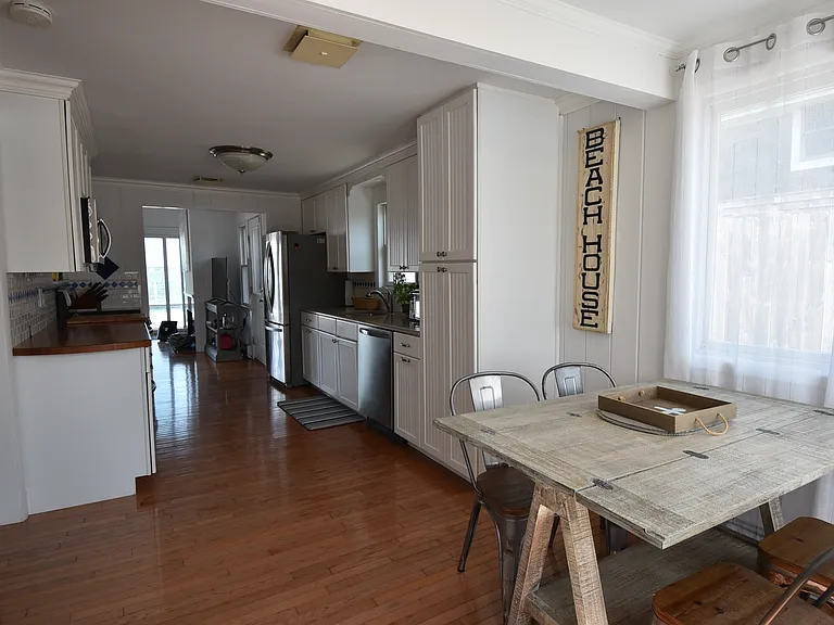 Dune Rd — Photo 10