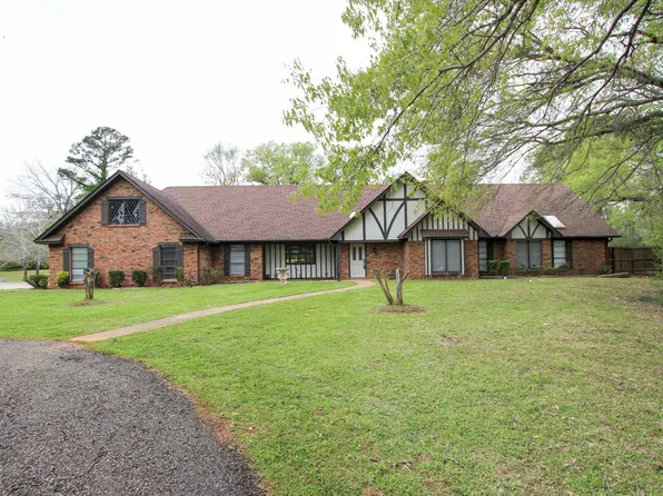 11038 Timber Creek Dr, Tyler, TX 75707