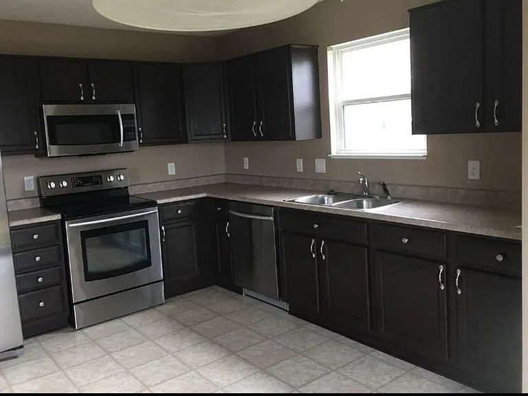 3082 Chivalry Dr — Photo 5