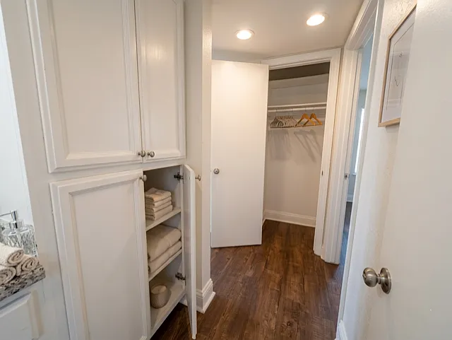 Amberwood Apartments — Photo 4