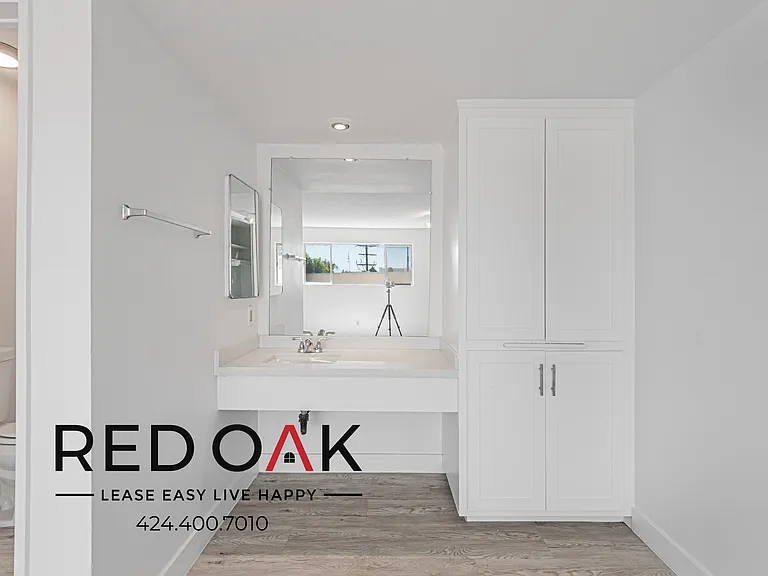 700 Glenway Dr #7 — Photo 18