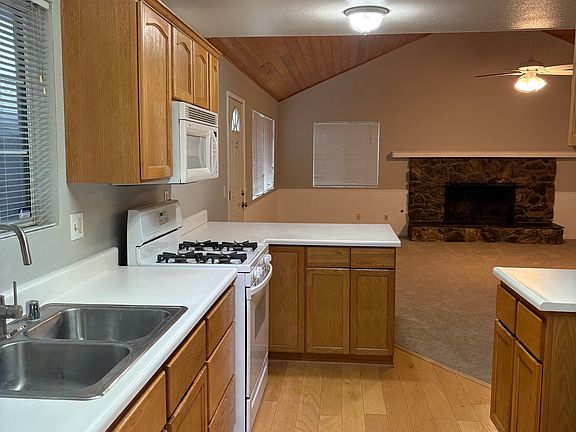 4th image of 502 Old Mill Rd