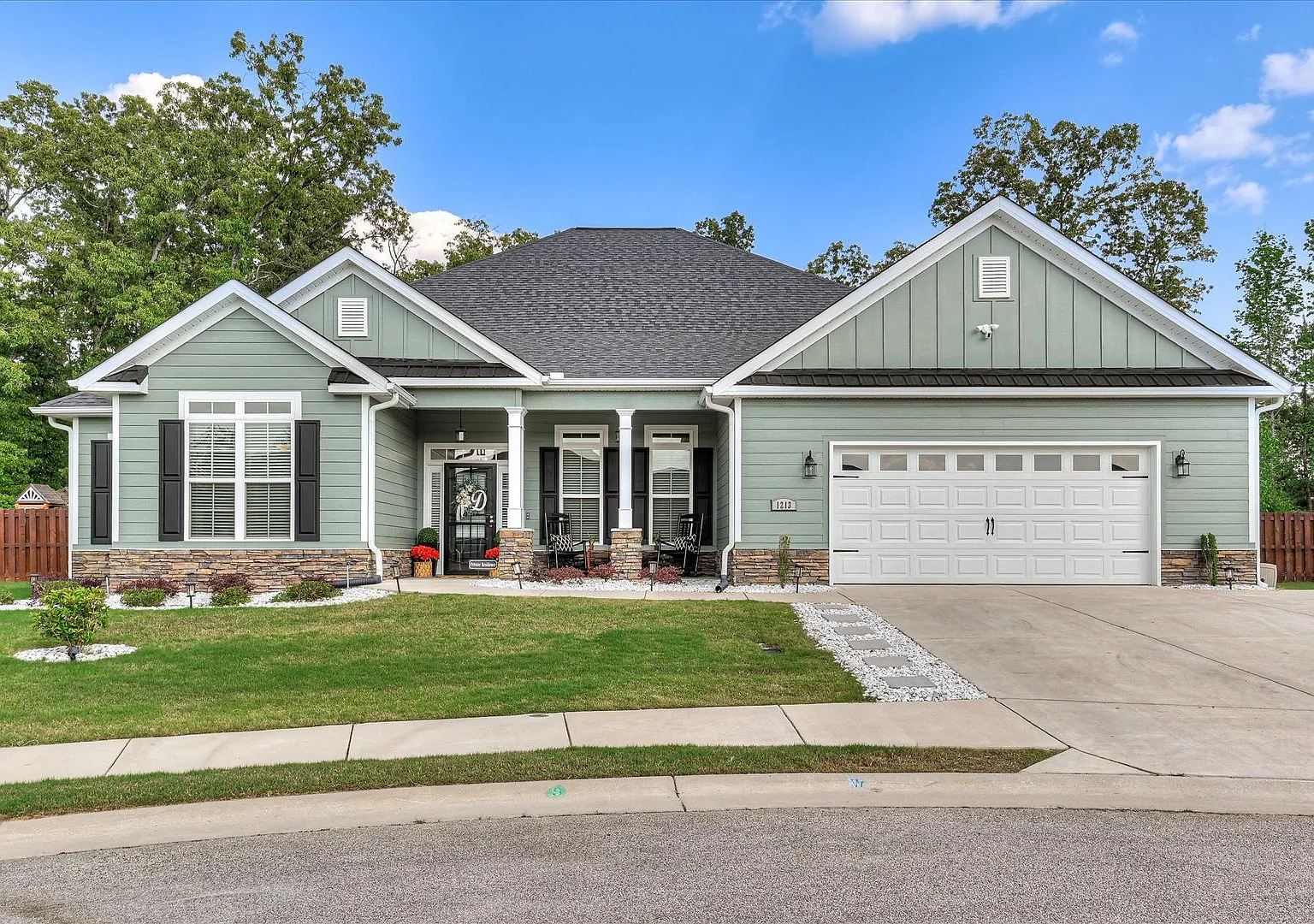 Home For Lease 4 Br 3 Bath Ranchstyle Split Floor Plan And Open Large Fenced Backyard Convenient ... — Photo 1