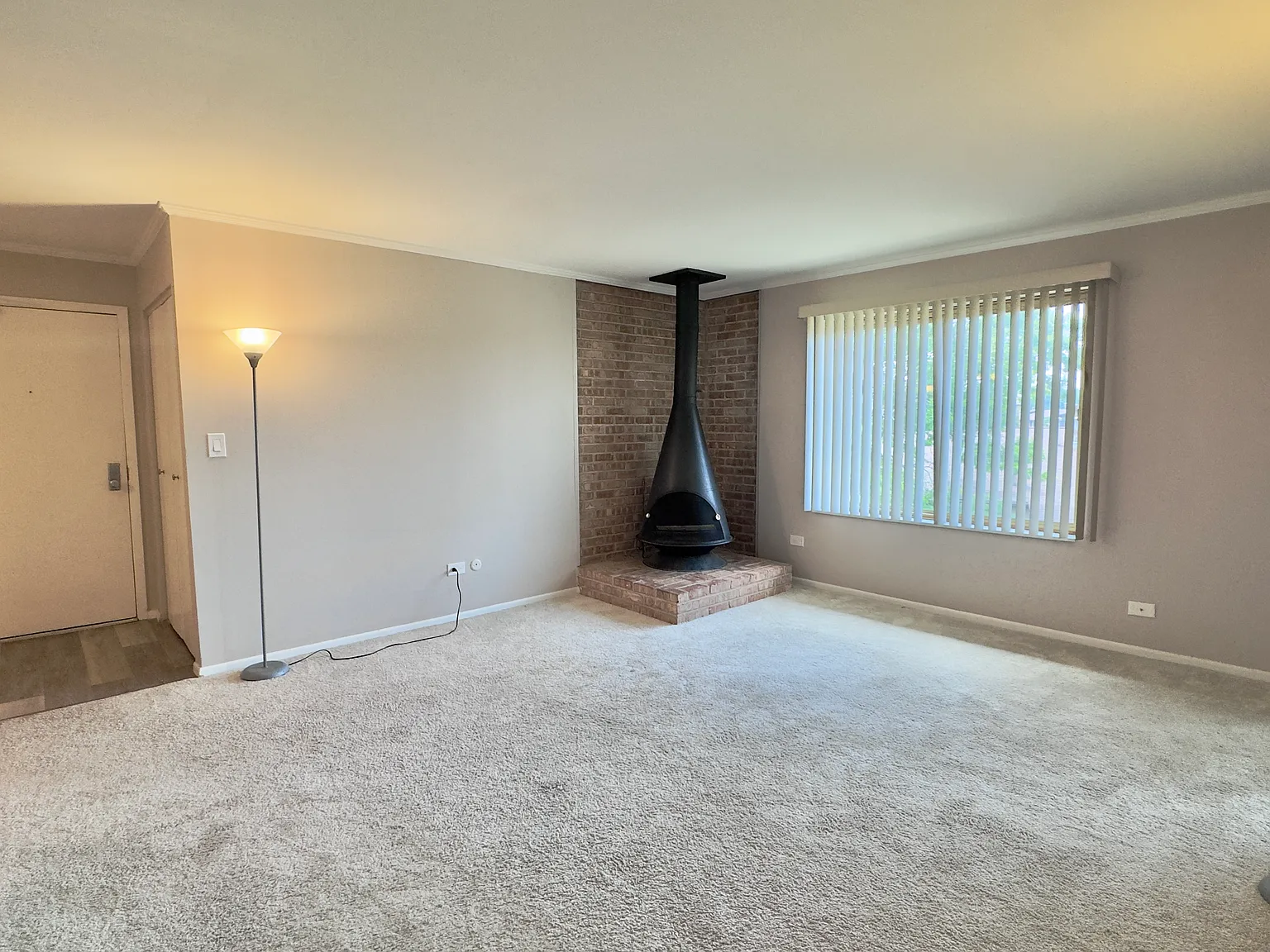 1 bed, 774 sqft, $1,600 — Photo 2