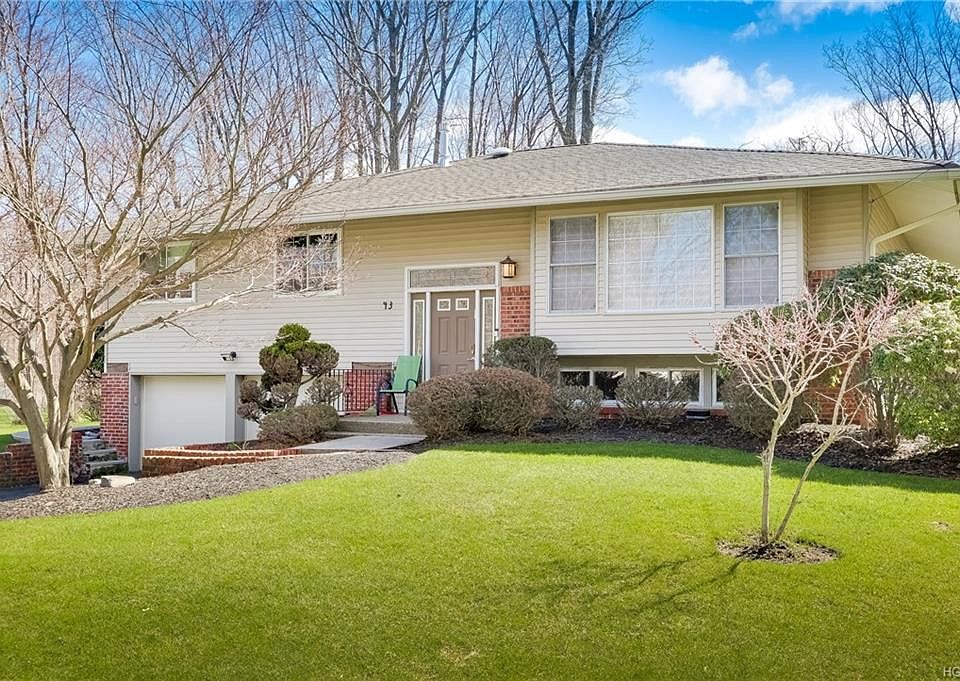 1st image of 43 Fawn Hill Dr
