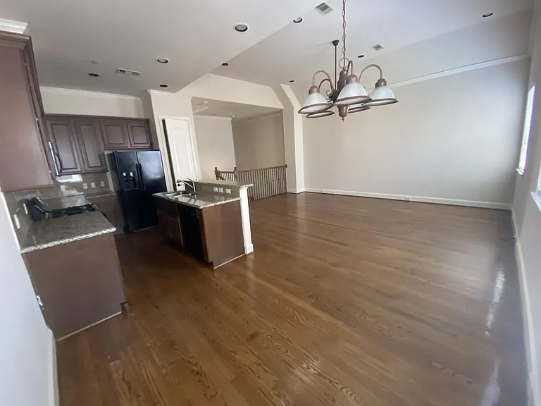 6353 Richmond Ave — Photo 6