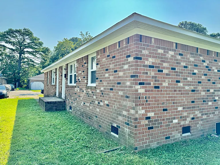 1539 Palmetto St #B — Photo 16