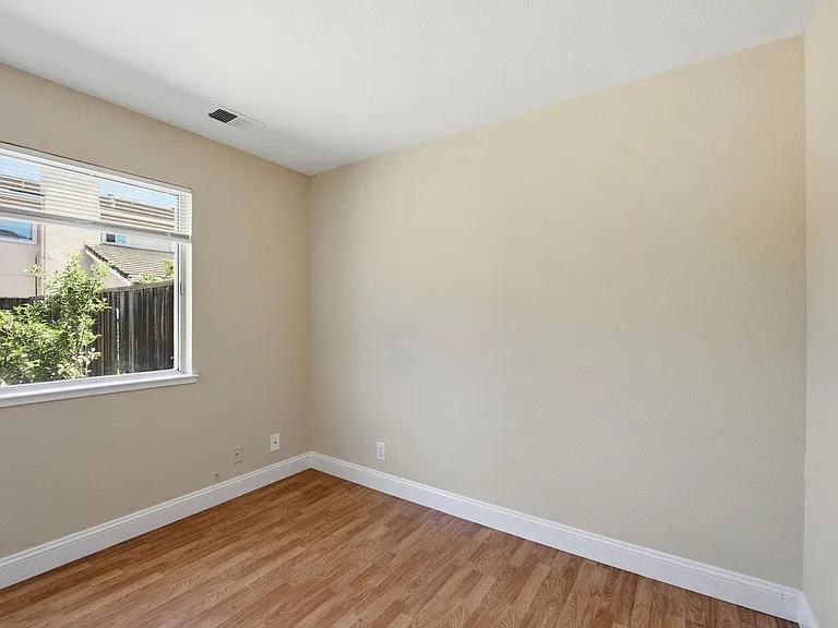 3808 Alder Ave — Photo 23