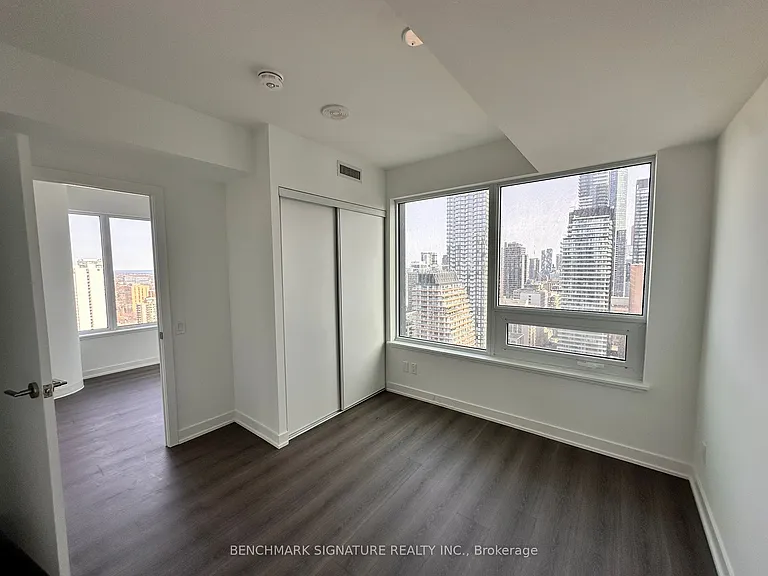 8 Wellesley St W #3312 — Photo 6