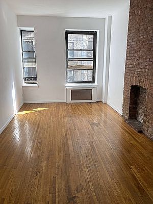 5th image of 36 W 35th St APT 3C