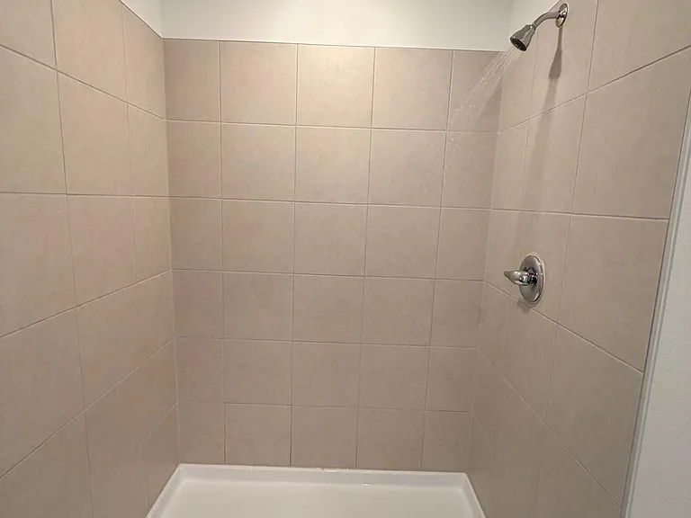 3115 NE 36th Pl — Photo 13