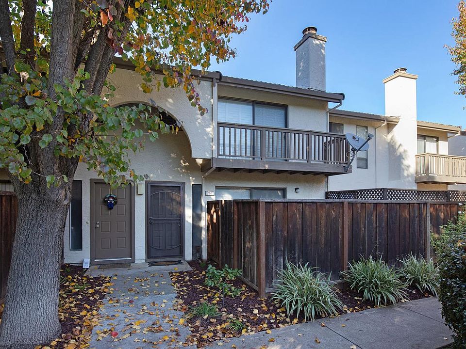 1st image of 756 Williamsburg Way