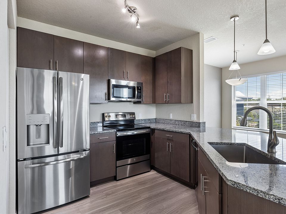 The Bergamot / Apartments on 780 4837 Fruitville Rd Sarasota FL Zillow