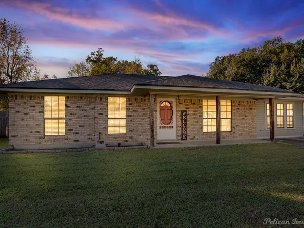 408 Lakeview St, Mooringsport, LA 71060