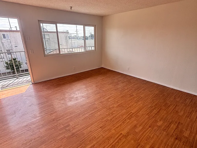 4040 W 138th St #9 — Photo 10