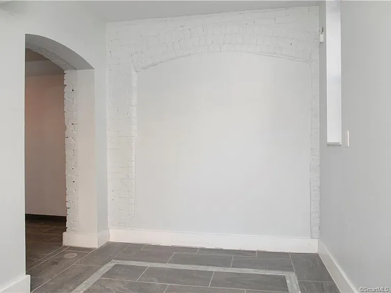 847 State St — Photo 5