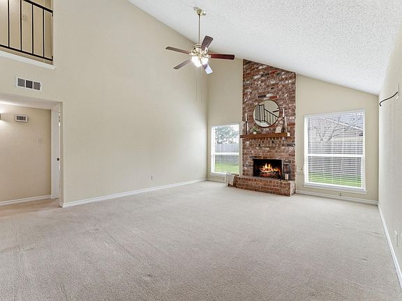 5th image of 1110 Briarmead Dr