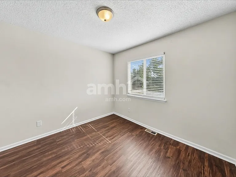 4103 Malta St — Photo 15