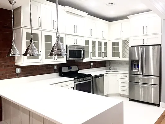 Rented by Kaliope Voulkoudis, LREB | media 32