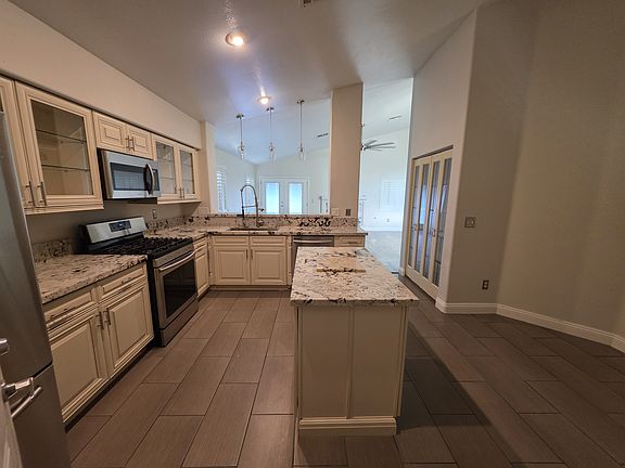 5th image of 4412 Ferrell St