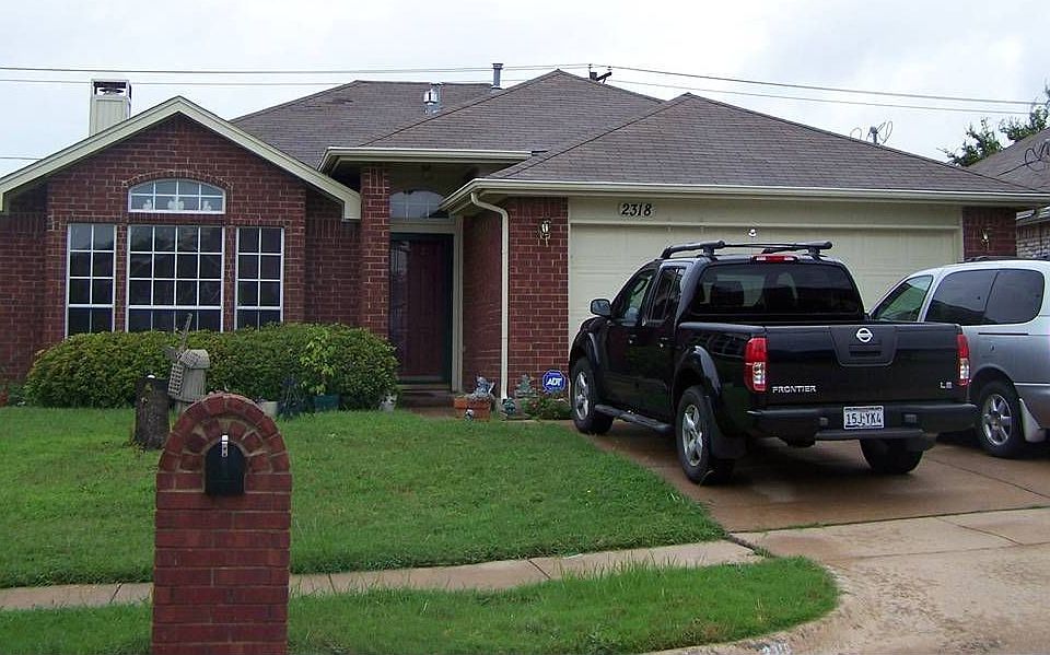 1st image of 2318 Brisbane Dr