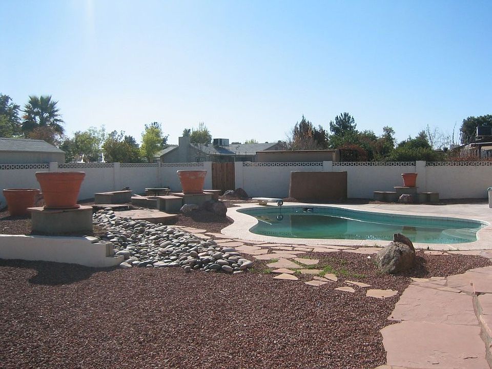 Great Chandler Location, 1/4 AC Lot!