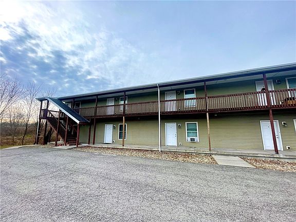 3rd image of 321 Grove City Rd