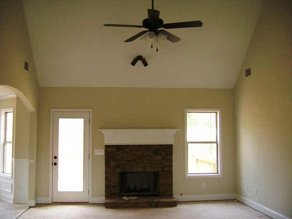 Vaulted Family Room w/Fireplace