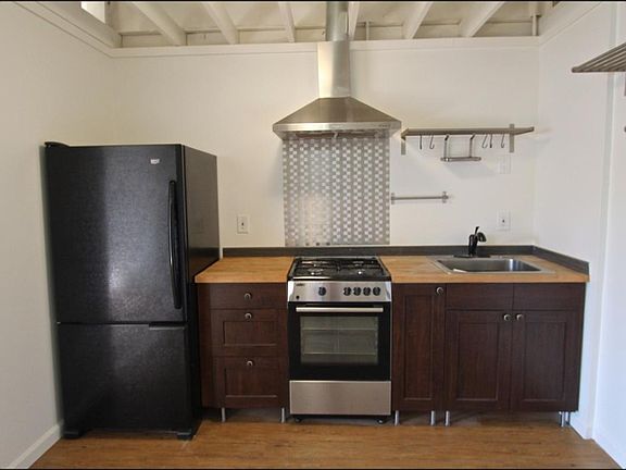 3rd image of 3105 Arvia St