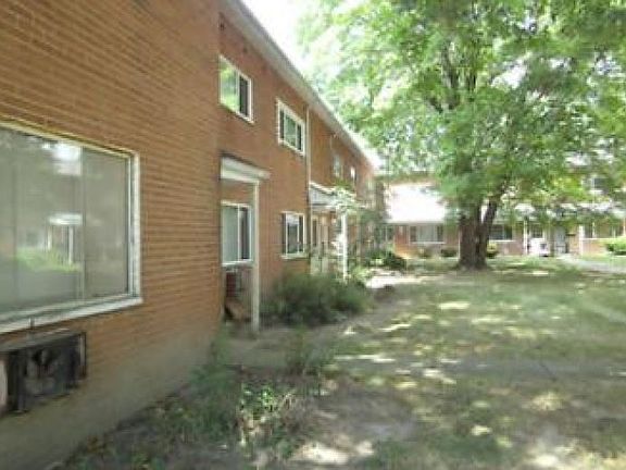 2nd image of 23673 Banbury Cir APT 16