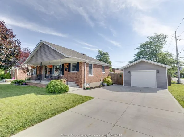 2790 Randolph Ave, Windsor, ON N9E 3C9