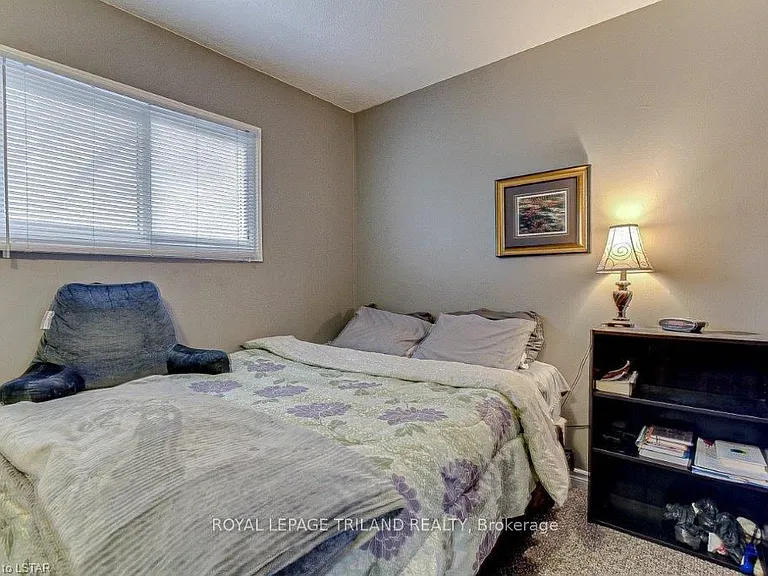 256 Edinburgh St #UPPER — Photo 14