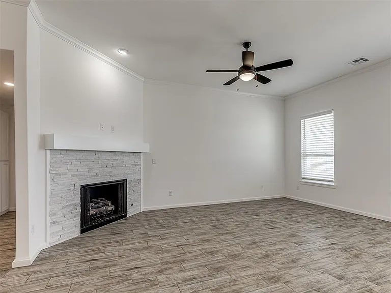 18025 Sunny Stone Ct — Photo 4
