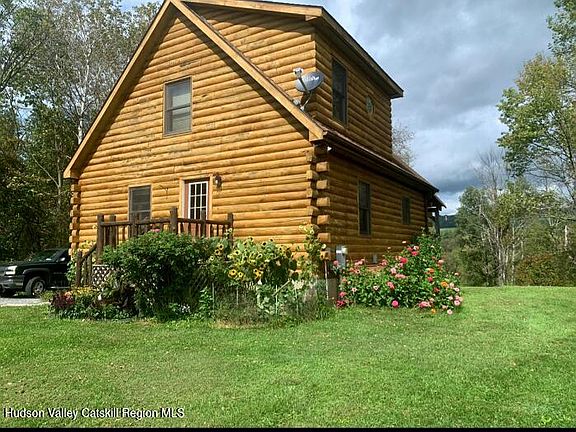 2nd image of 1672 Creek Road