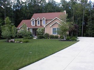 6806 Scenic Woods Dr, Valley City, OH 44280