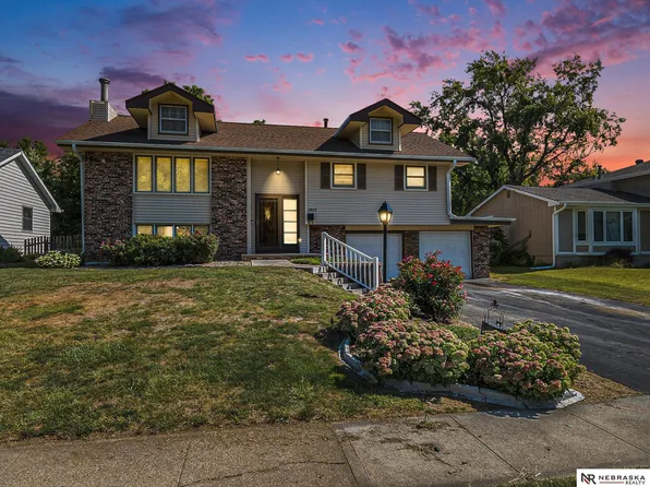 4825 S 92nd Ave, Omaha, NE 68127