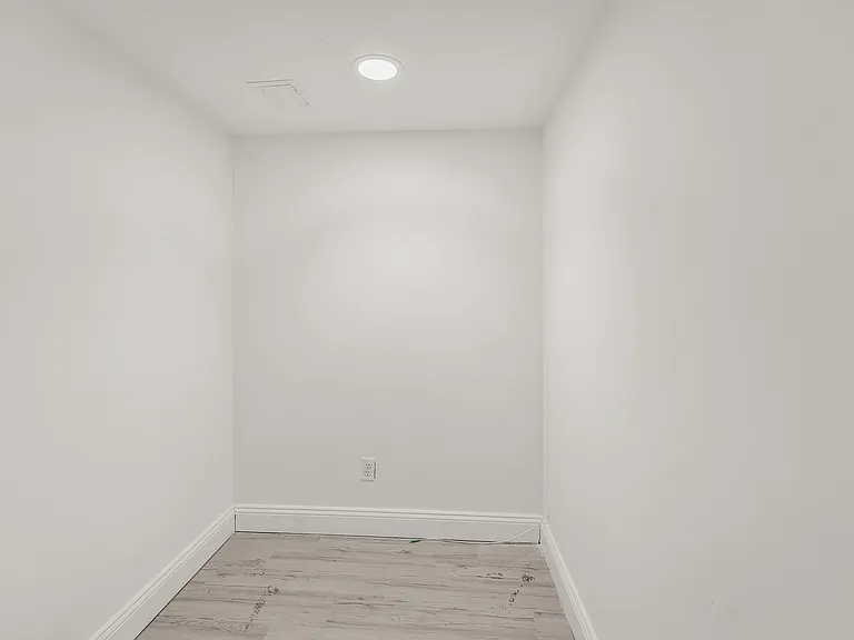 851 Hart St #1 — Photo 14