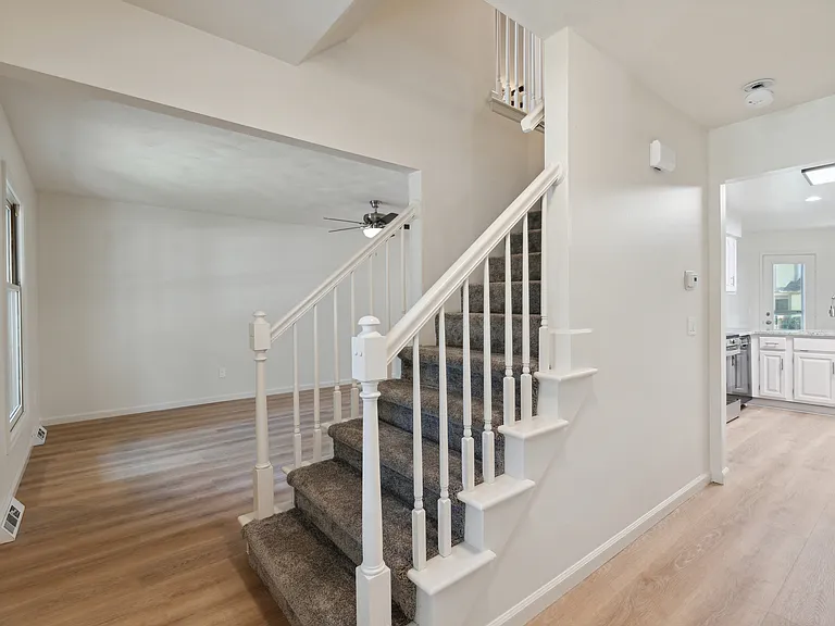 2410 Wealdstone Rd — Photo 32