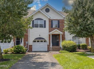 41 Heron Ct, Manalapan, NJ 07726