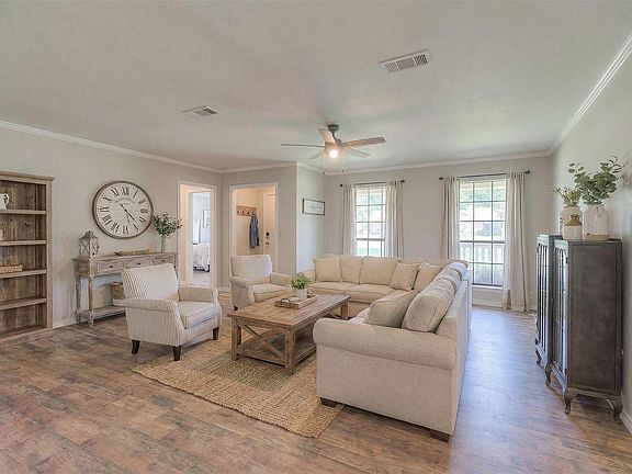 2nd image of 438 Bird Rd