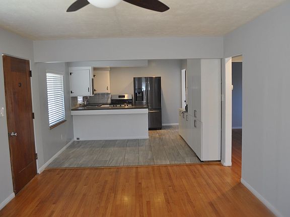 5th image of 1073 S Lincoln Ave S