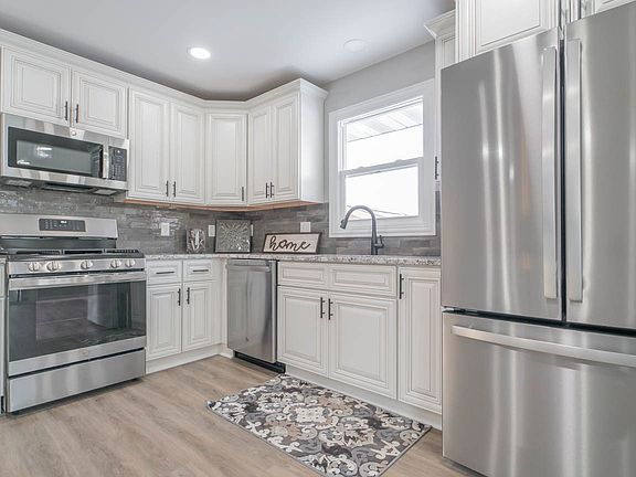 5th image of 7328 W 83rd Pl