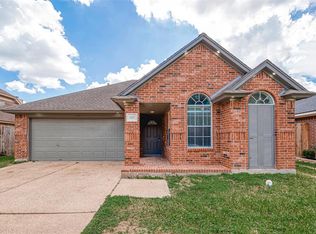 307 Kensington Ct, Pasadena, TX 77502