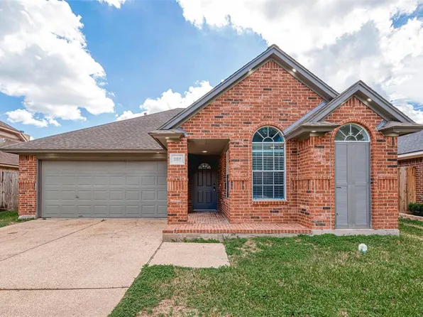 307 Kensington Court, Pasadena, TX 77502
