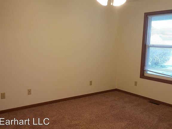3rd image of 2332 Edison Dr